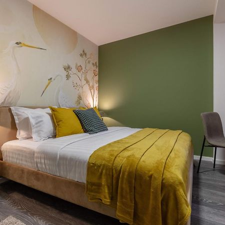 Apartamento Holt - Lucky Cranes Bucarest Exterior foto